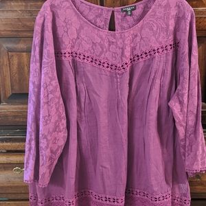 Pinkish purplish top